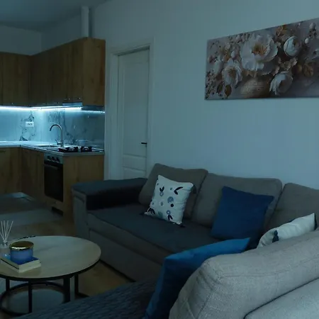 Apartman Cozy With Free Parking And Mountain View *