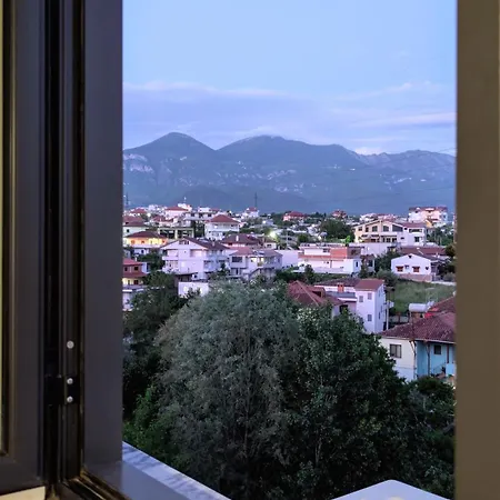Cozy With Free Parking And Mountain View Apartman *